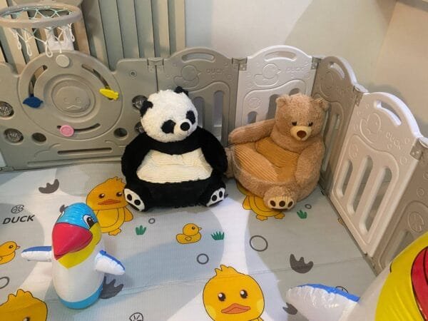 Small Indoor Children Playground Home kids play center Kids Party Center Kindergarten Play Center Safety Play Center Plastic Baby Playpen Inflatable Penguin Tumbler Plush Sit Baby Sofa - 图片 2