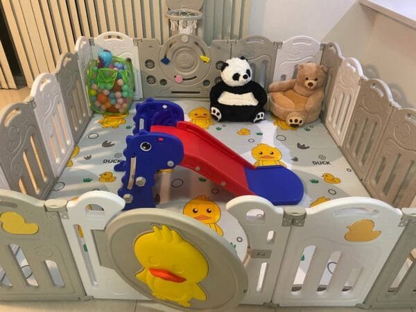 4m2 Indoor Children Playground Home kids play center Kids Party Center Kindergarten Play Center Safety Play Center Plastic Playpen Fence Kids Plastic Slide Animal Shape Seats