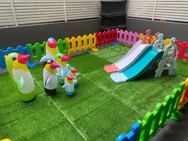 12m2 Outdoor Children Playground Kids Party Center Home kids play center Kids Party Center Kindergarten Play Center Safety Play Center Kids Plastic Slide Inflatable Penguin Tumbler For Kids - 图片 3