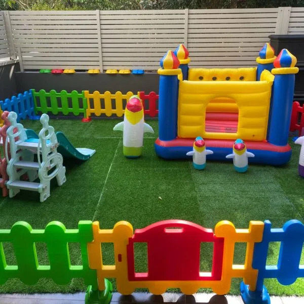 Yard kids play center Kids Party Center Kids Party Center Kindergarten Play Center Safety Play Center Children's Castle Bouncer Plastic Slide Inflatable Penguin Tumbler 16m2