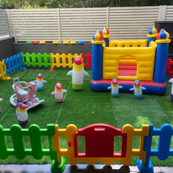 Home kids play center Kids Party Center Kids Party Center Kindergarten Play Center Safety Play Center Children's Castle Bouncer Rocking Horse Inflatable Penguin Tumbler 16m2